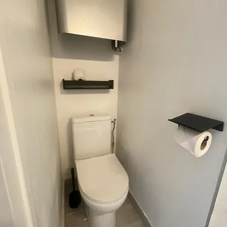 Dalla De Yourhosthelper Apartment